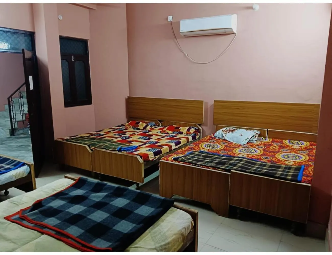 Sankatha Guest House, Βαρανάσι 0*,  Ινδία